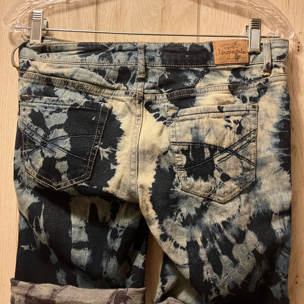 𝅺aeropostale Reverse bleach tie dye Bermuda stretch jean shorts size 4 - Picture 9 of 9